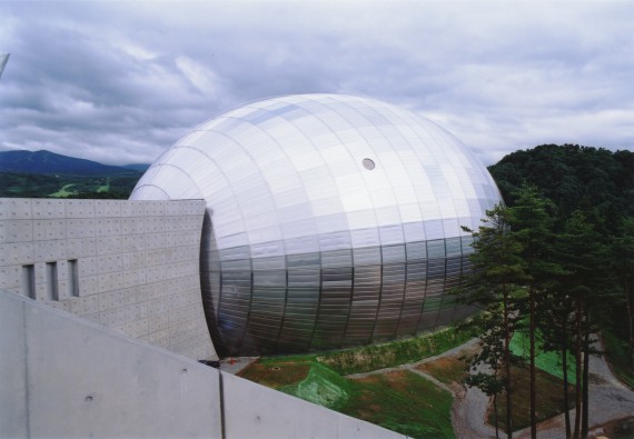 県立恐竜博物館